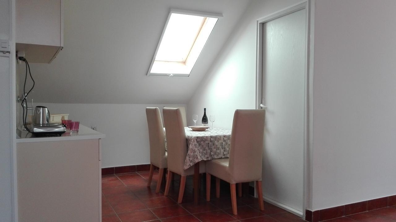 Apartment Dixy Belgrado Esterno foto