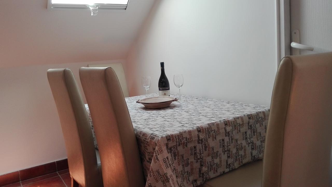 Apartment Dixy Belgrado Esterno foto